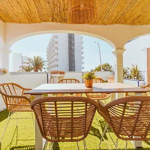Con Gran Terraza Junto A La Playa Apartment