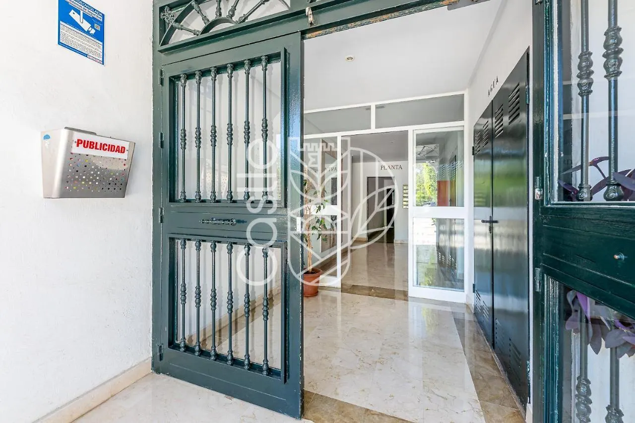 Apartamento Vacacional A 10 Min Puerto De Benalmadena Y La Carihuela Piscina Playa Parking Gratis Torremolinos 0*,  Spain